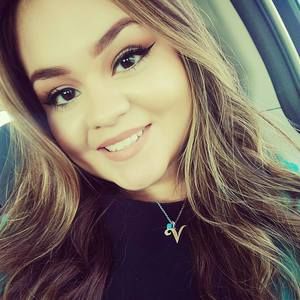 Meet your Posher, Alyna